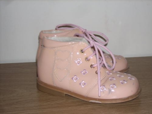 Girls pink shoes Size 3